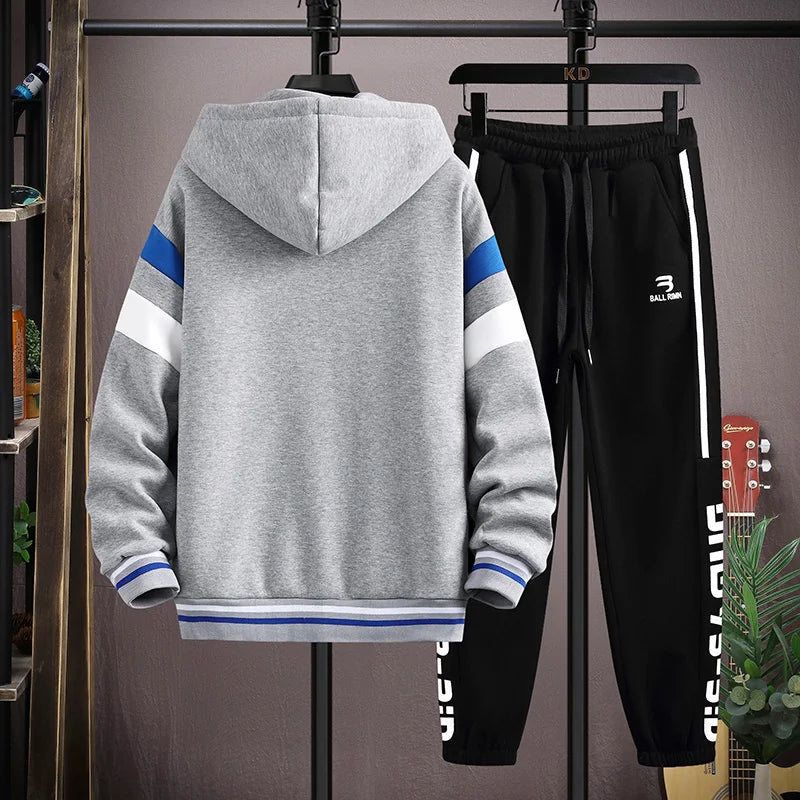 Men's Outdoor Sports 2 Pieces Tracksuit Hooded Sportswear with bold Print