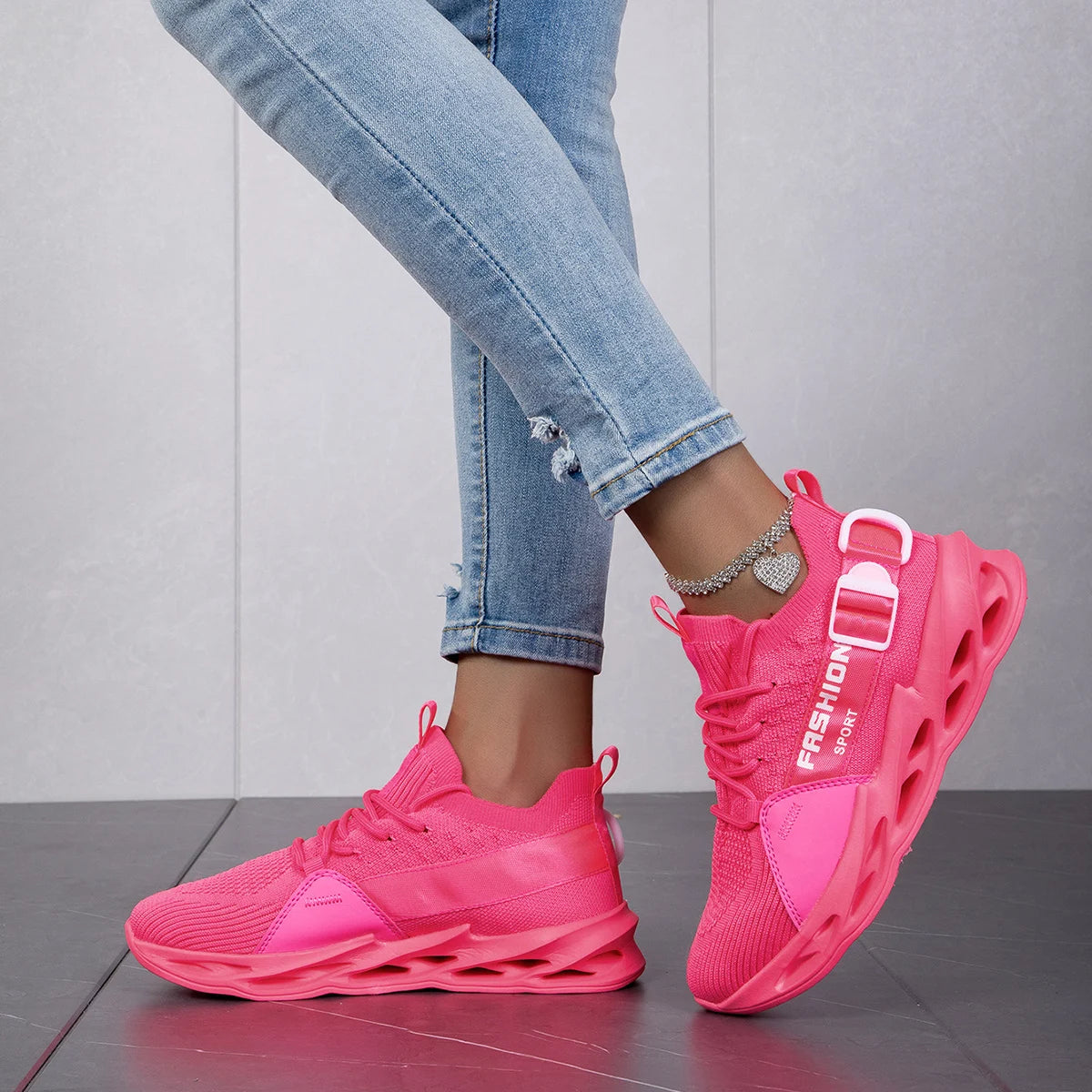 Hot Sale Pink Sneakers Women Big Size 36-48 Breathable Sneakers